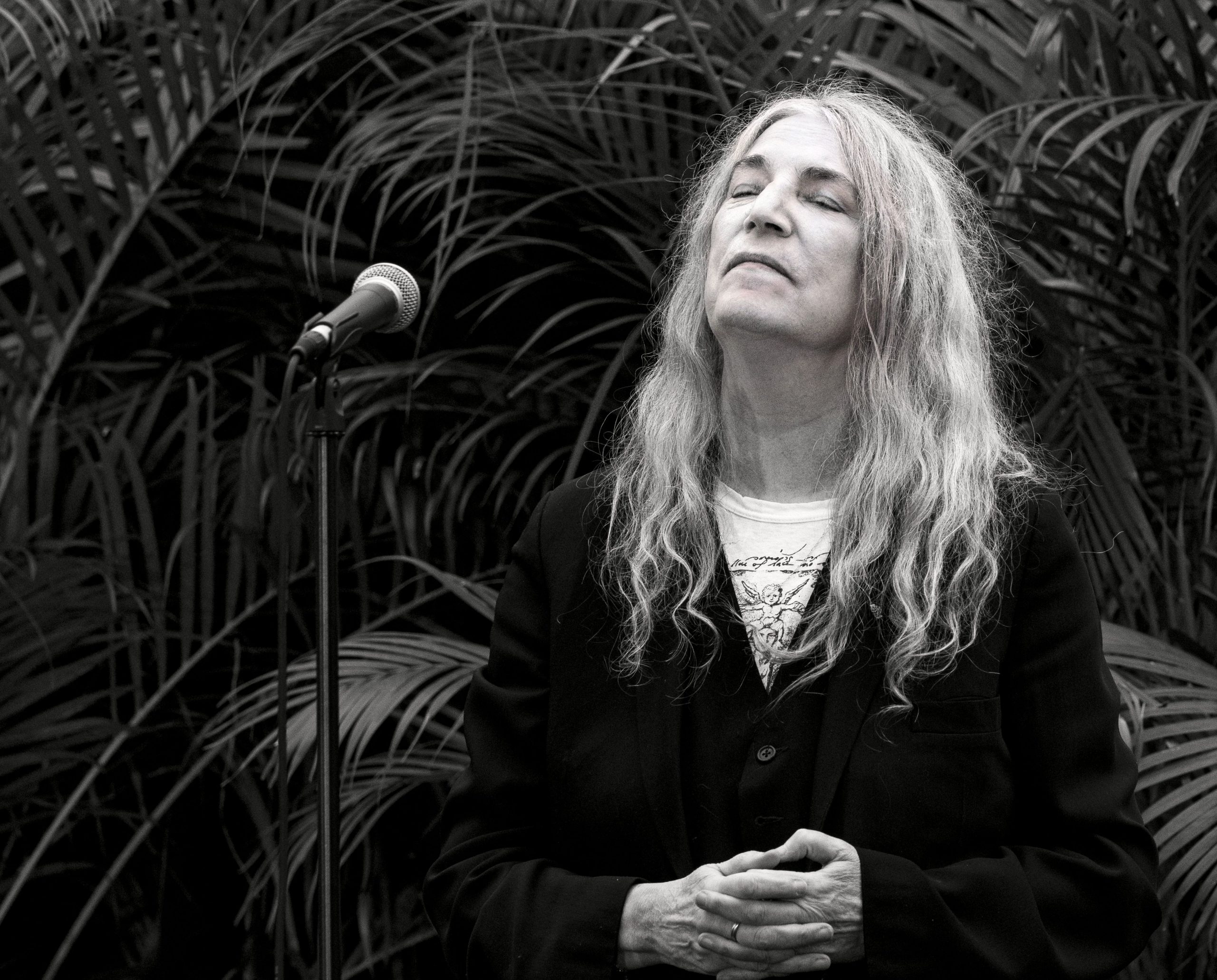 Patti Smith in black and white